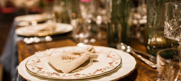Vintage plate hire for weddings
